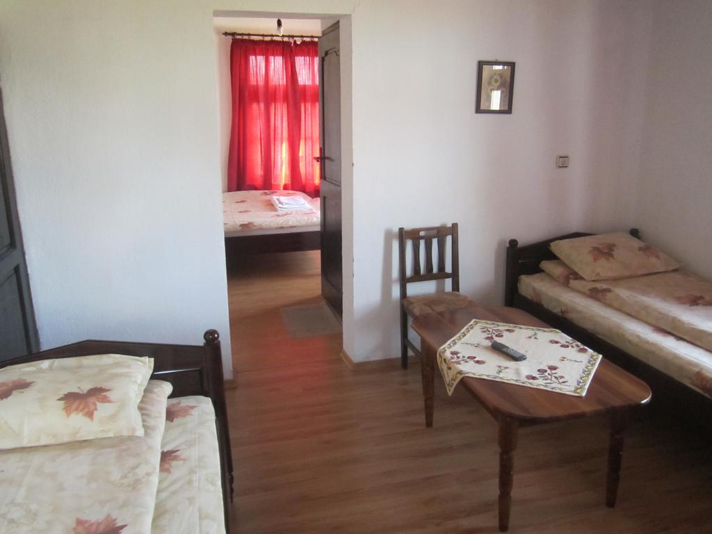 Guest House Popov Marchevo Buitenkant foto